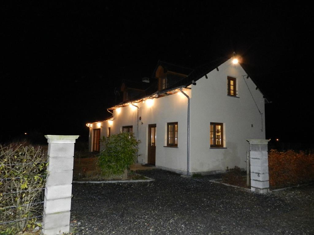 Gite La Grenouillere Esqueheries Exterior foto