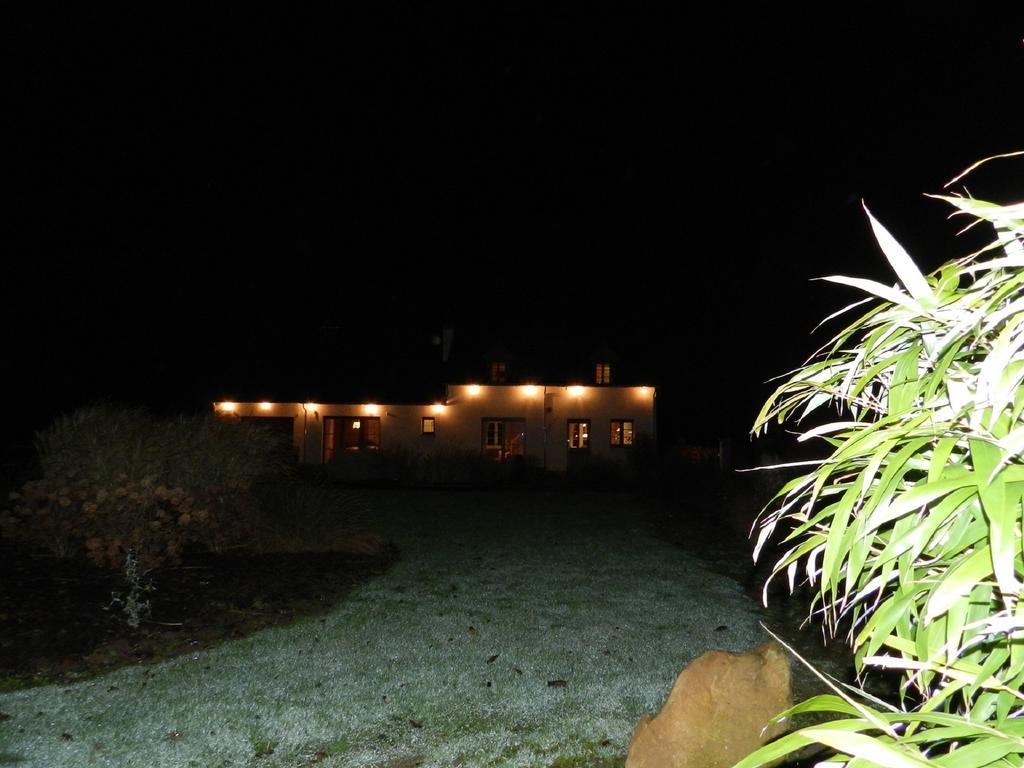Gite La Grenouillere Esqueheries Exterior foto