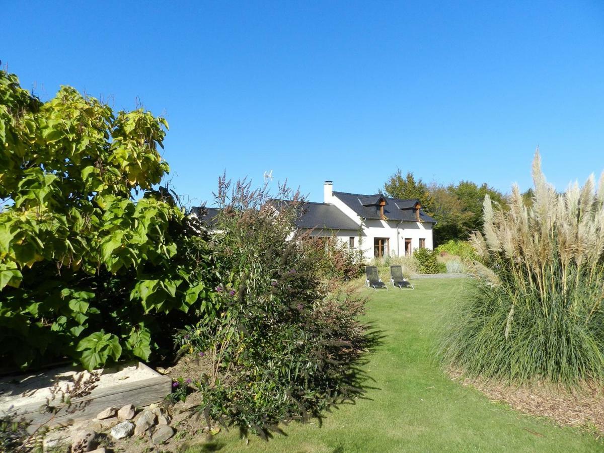 Gite La Grenouillere Esqueheries Exterior foto